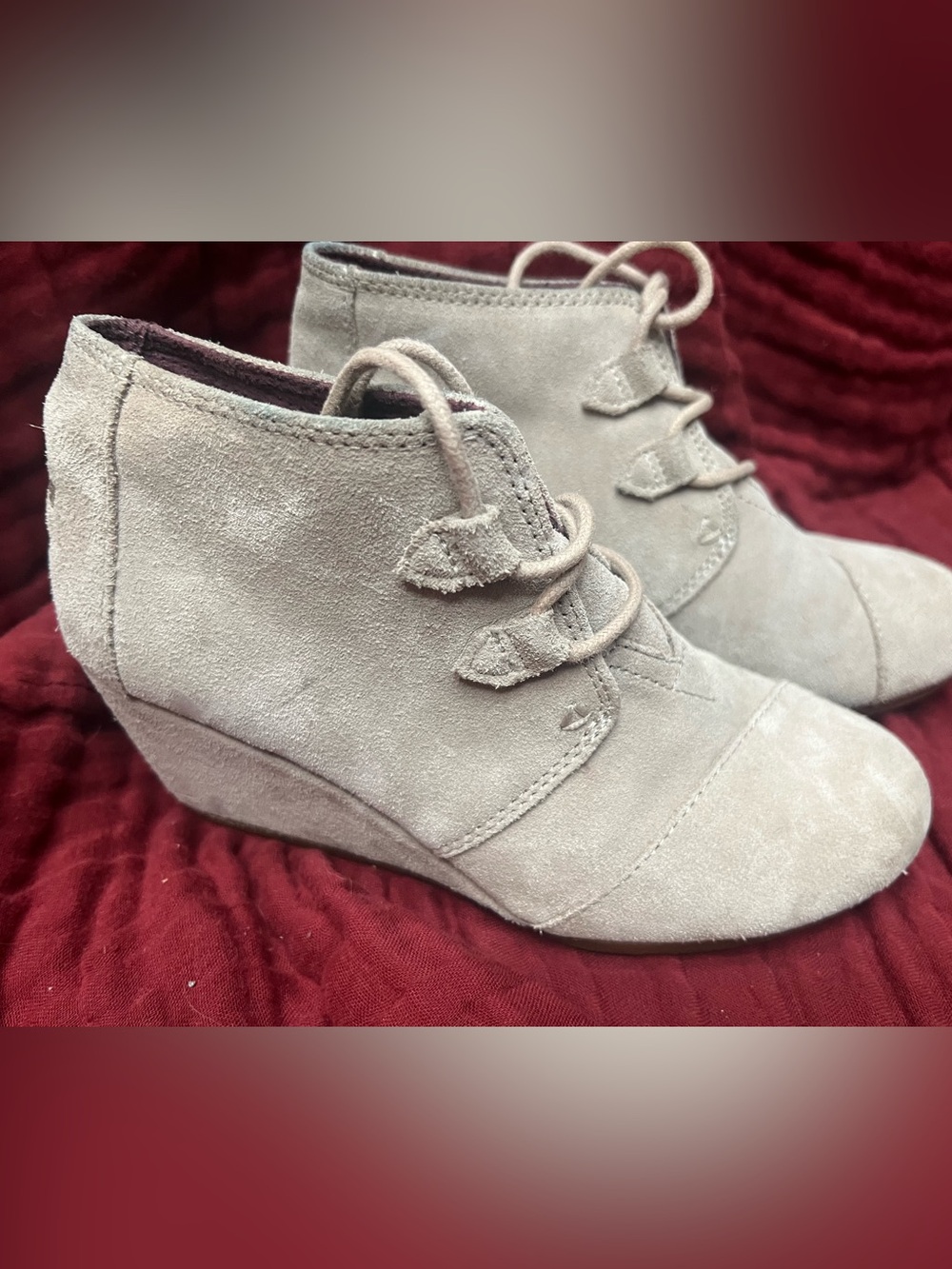 TOMS "Kala" Suede Sand Wedge Ankle Boot, Beige Lace-Up Bootie SIZE 7 EUC